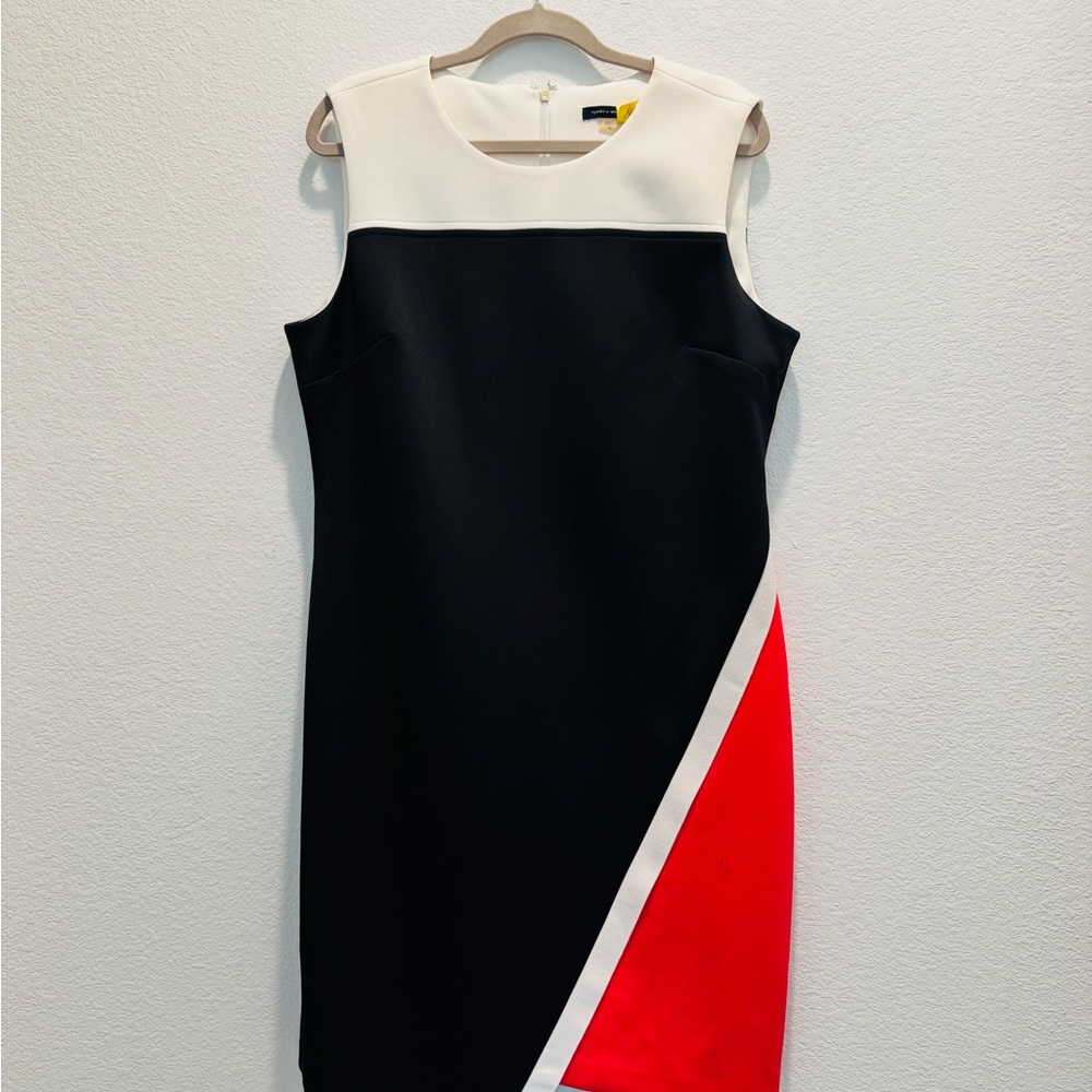 Elegant Black and Red Colorblock Dress